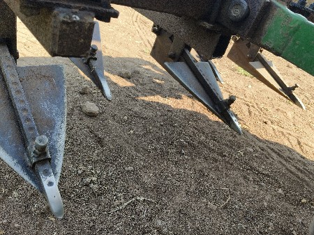 વેચવાનું છે.