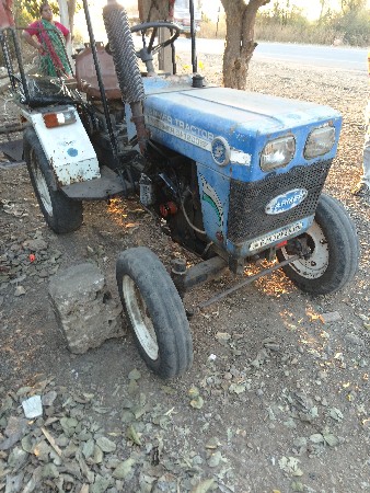 મીની ટ્રેકટર ફારમર કંપની નું છે