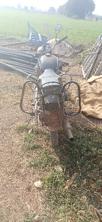 ડિઝલ બુલેટ સate પલેન્ડર સાલે