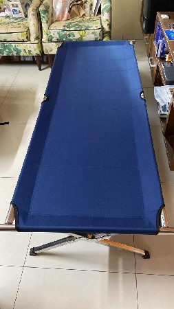 સોફા સેટ અને બે સેટી વેચવા ની છે