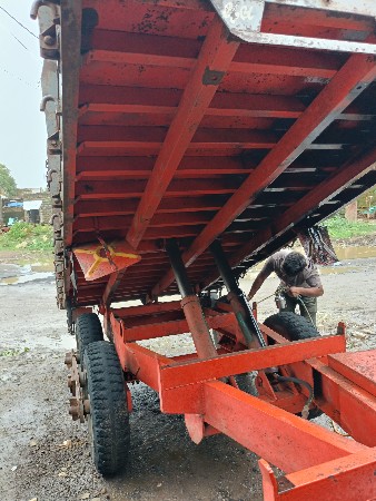 ટોલી વેચવાની છે