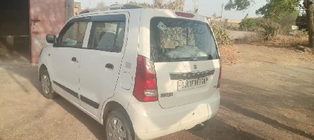 વેગેનાર ૨૦૧૪ મોડલ વેચવાની છે