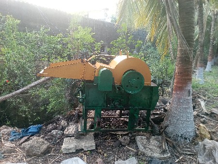 નારળેલિ પતા કાપવાનું મસિનનવે નવુ