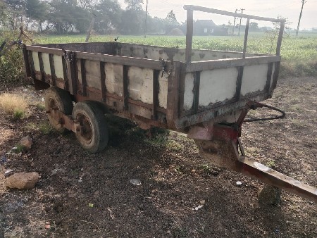 માધવ અને સાગર કંપનીનુ ફોરવીલ ટેલર વ