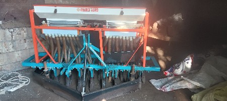 ધરતી ઓરણી વેચવા ની છે