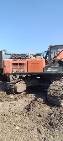 tata hitachi મશીન