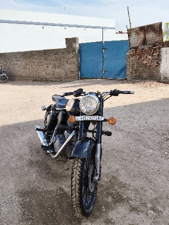 બુલેટ વેચવાનુ છે