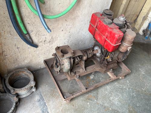 Modified  Riksha diesel engine with connected pump