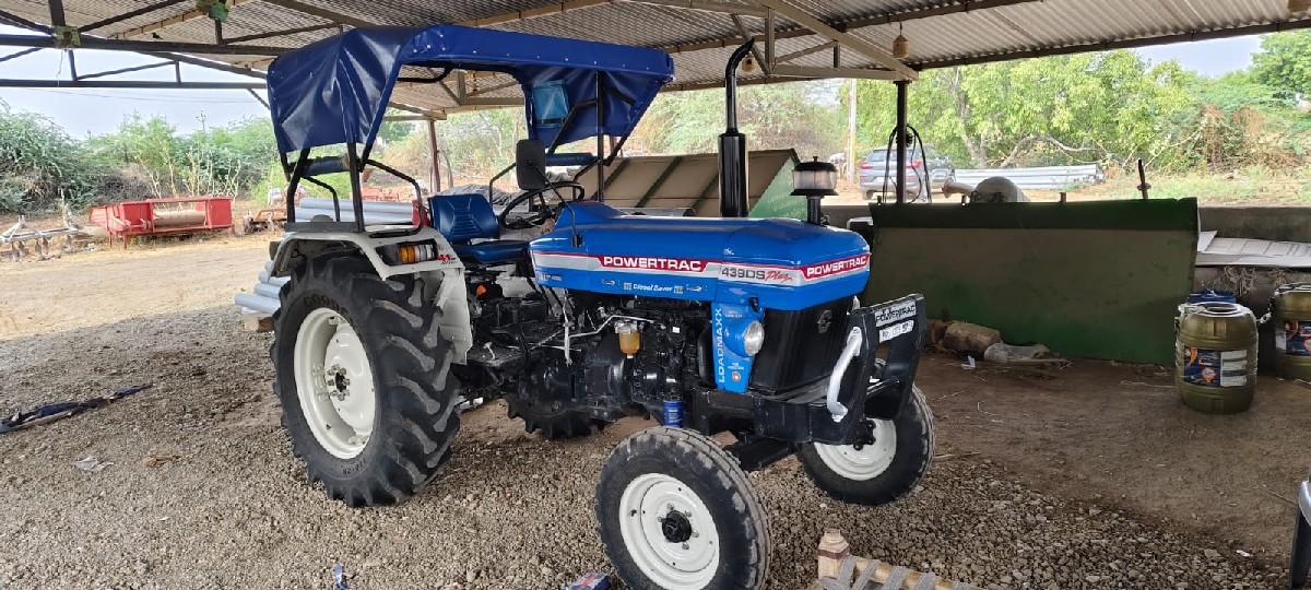 વેચવાનું છે tractor anuche