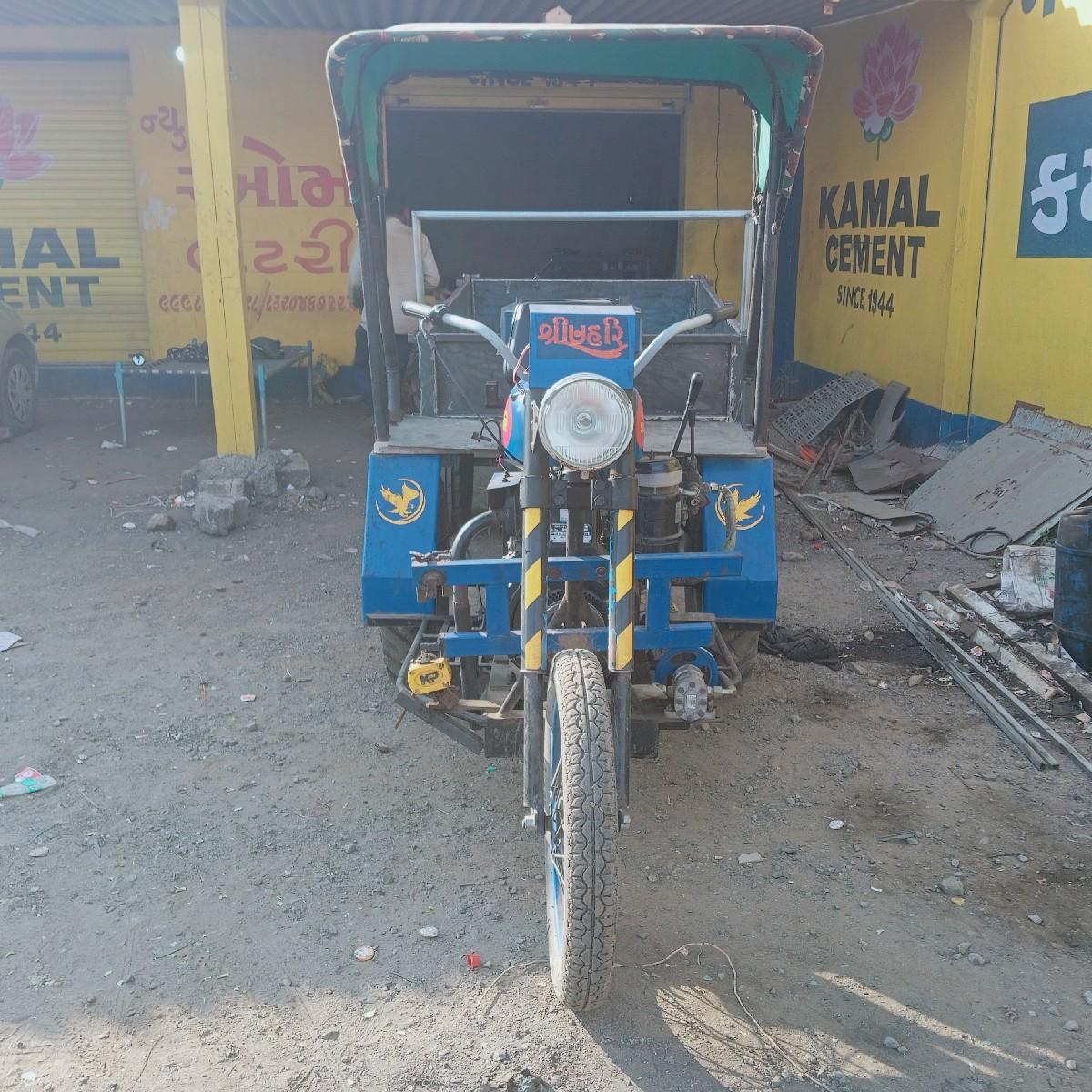 વેચવાનો છે