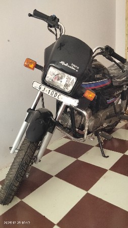 હીરો સ્પ્લેન્ડર+  કારબેટર વાળું