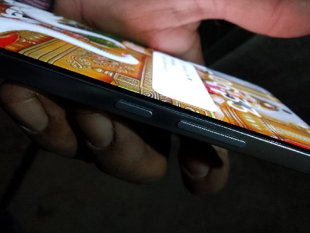 ફોન ના સાટા મા વસેરો લેવાનો સે