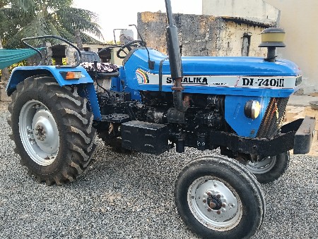 સોનાલીકા ટેકટર વેચવાનુ છે Di 740
