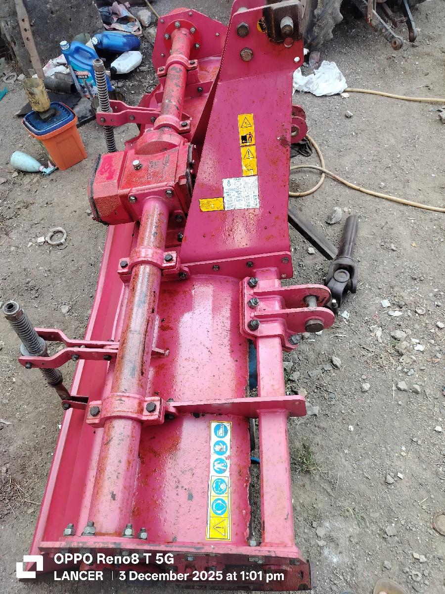 મહિન્દ્રા 6 ફૂટ