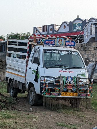 આહીર ખોડુભાઈ કામળીયા