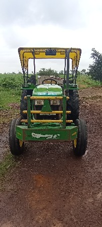 john deere 5050 D