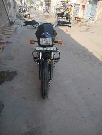 ટુ વ્હીલર હિરો