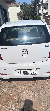 મોડલ ૨૦૧૨