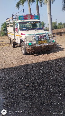 બોલેરો વેચવાનો છ