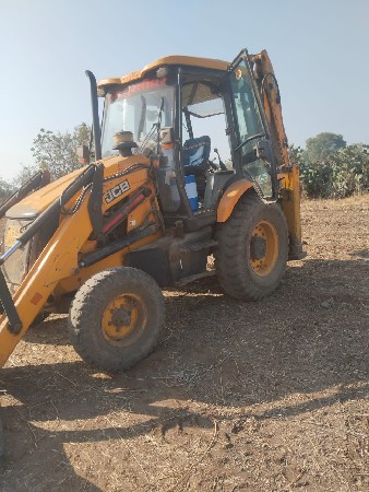 JCB 3DX