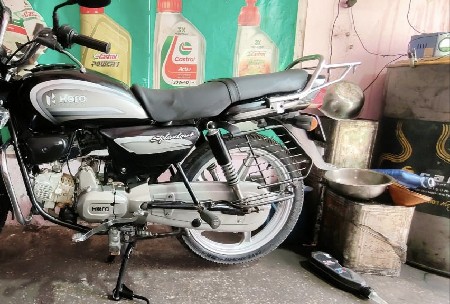 વેચવાનું છે.