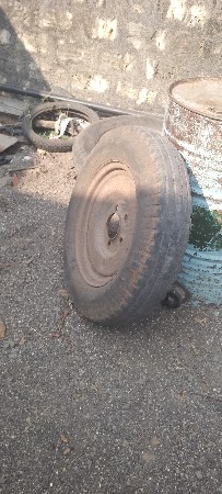 ટાયર વેચવાના છે