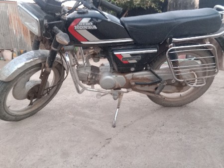 1996 સુપર કડીસન કાગડિયા છે