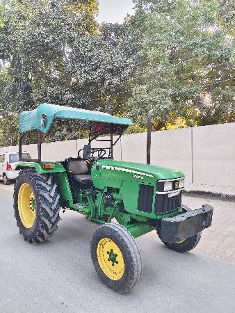 John Deere 5038 D