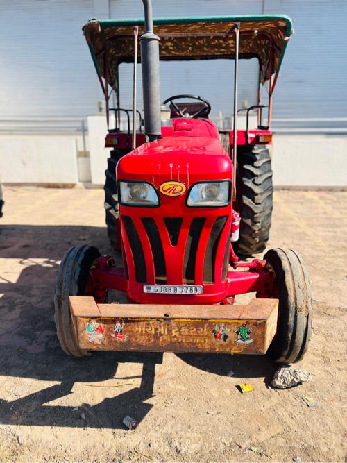 Mahindra 275