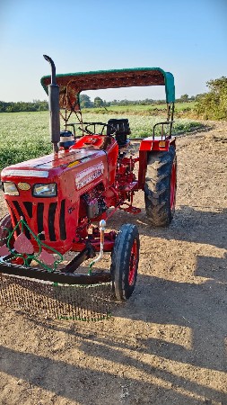 ટ્રેક્ટર વેચવાનો છે