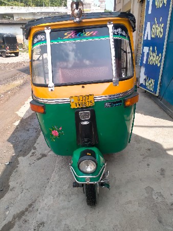 રીક્ષા વેચવાની છે