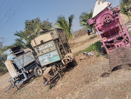 થ્રેસર અને ફુકણી વેચવાના છે