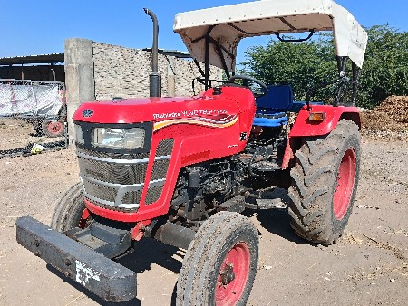 Mahindra yuvo tech+ 575