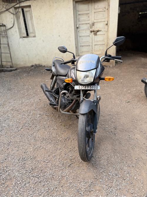 સ્પલેન્ડર તથા સાઇન વેચવાની છે