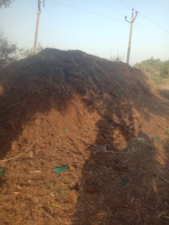 ખાતર વેચવાનું છે