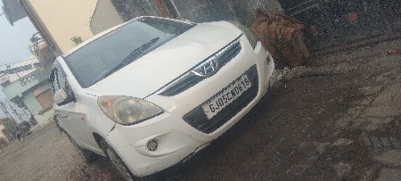 Hundai i20