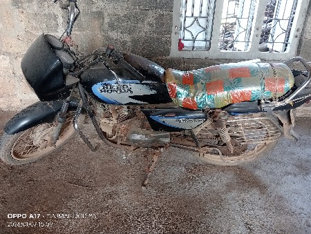 બાઇક વેચવાનું છે.