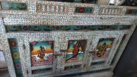 બે લાકડા ની કબાટ