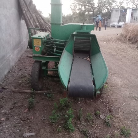 સાઢીયુ કપવાનુ સેડર વેસવાનુ છે