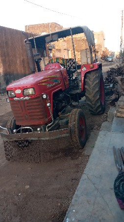 ટ્રેક્ટર વેચવાનું છે