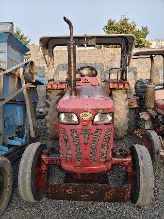 ટ્રેકટર વેચવાનું છે