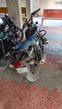 વેચવાનું છે ટીપ ટોપ છે ગાડી