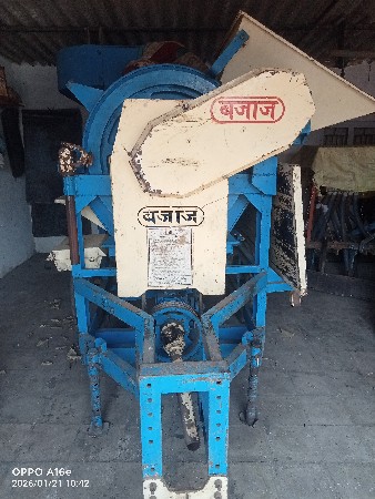 Bajaj threshar