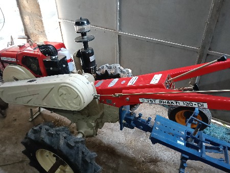 vst Shakti 130 di trailer 2025