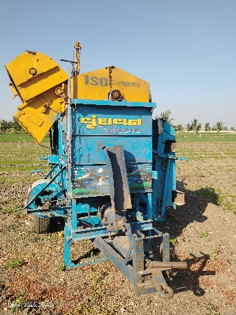 વૃંદાવન થ્રેશર  વેંચવા નું છે