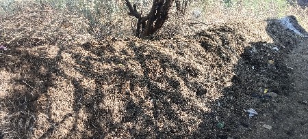 ખાતર વેચવાનું છે