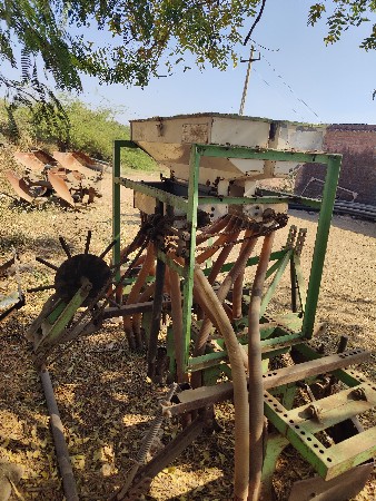 ઓરણી વેચવાની છે.