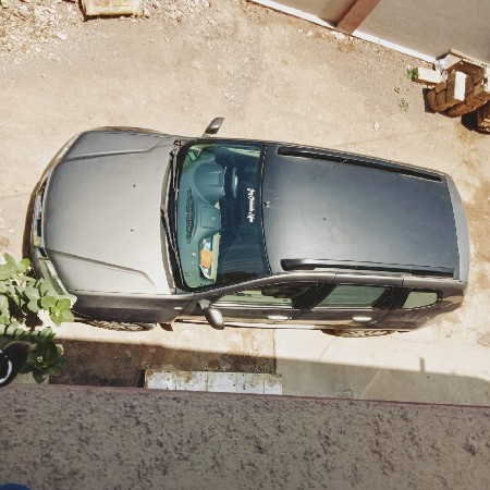 ટેરેનો ગાડી વેસવાનીછે