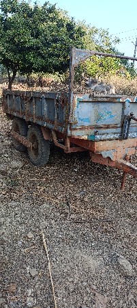 ટ્રેક્ટર વેચવાનું છે