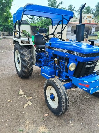 ટ્રેક્ટર વેચવાનું છે